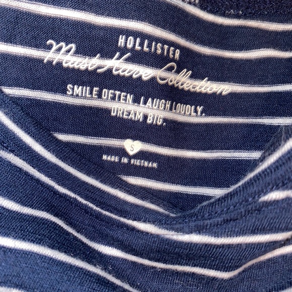 Gently used long sleeve, only worn twice. - Picture 2 of 2